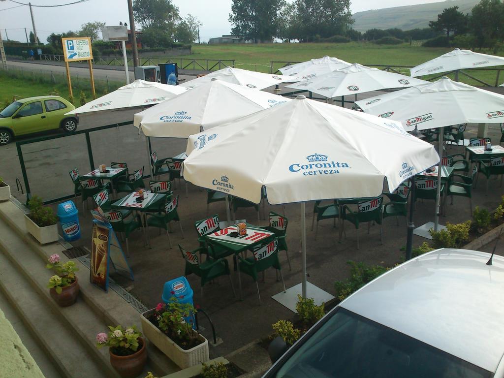Hotel Brisamar Bañugues Buitenkant foto