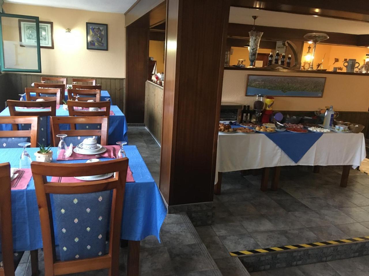 Hotel Brisamar Bañugues Buitenkant foto
